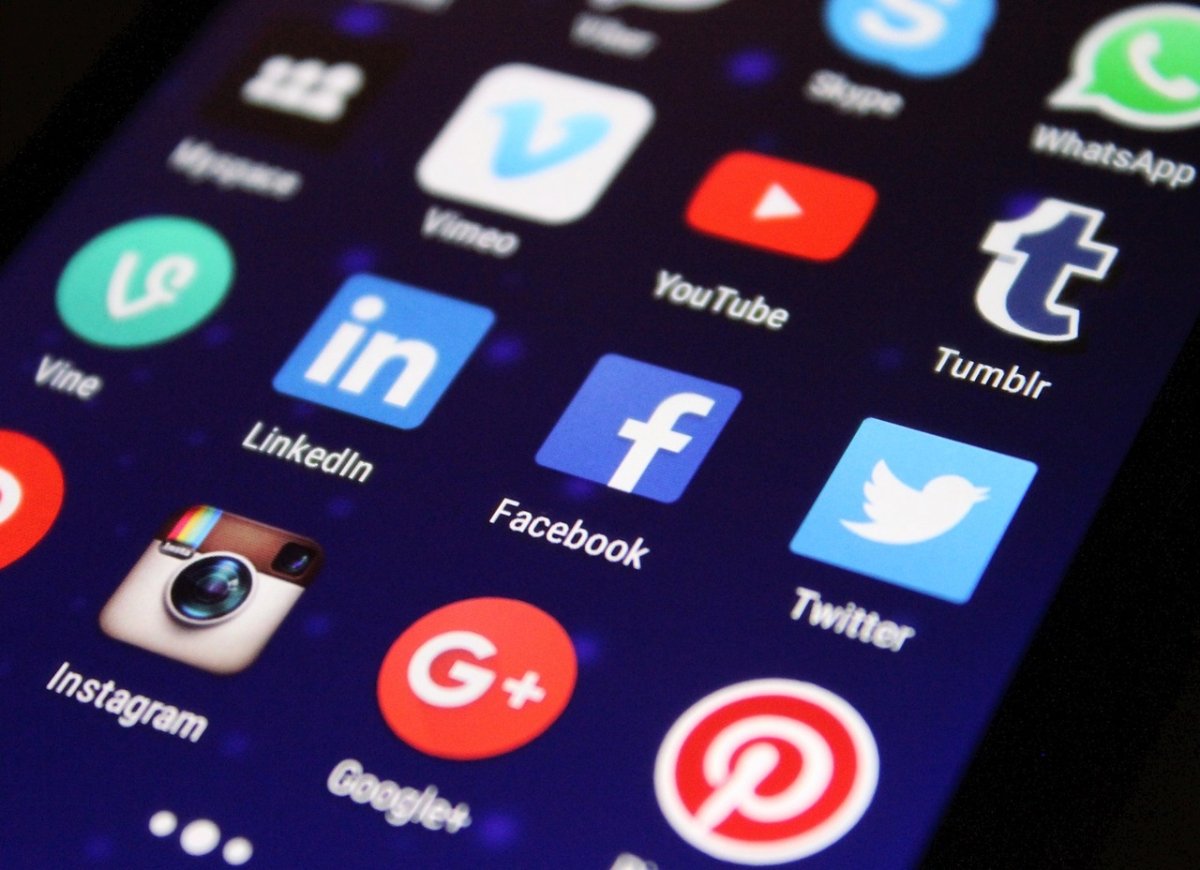 Social Media Manager & Digital Marketers: Watch take off your career with this free LinkedIn Generation Course